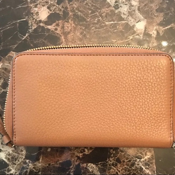 Tory Burch Bombe t smart phone wallet wristlet - Picture 4 of 5